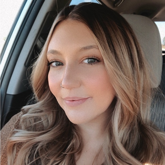 Meet your Posher, Tanya - Picture 2 of 2